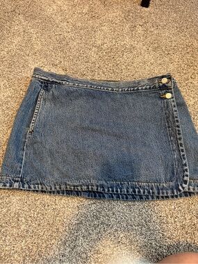 Levi’s wrap denim skirt